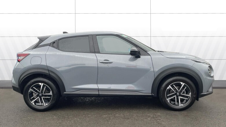 Nissan Juke 1.0 DiG-T N-Connecta 5dr DCT Petrol Hatchback